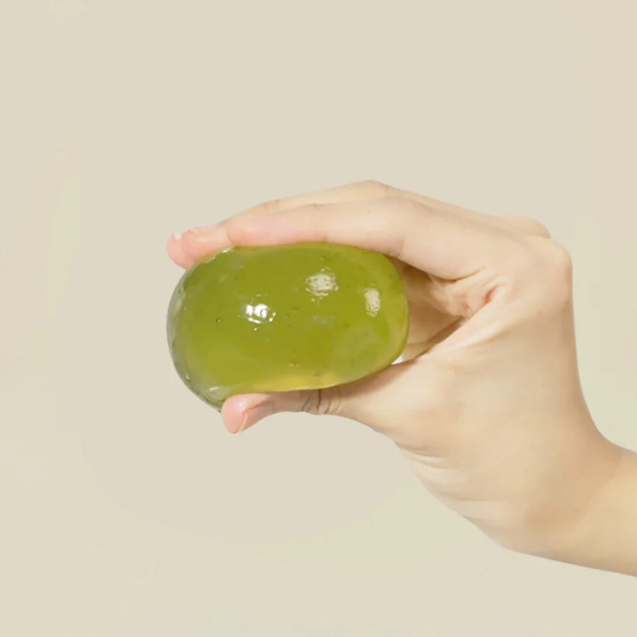 ONGREDIENTS Jeju Green Tea Cleansing Ball